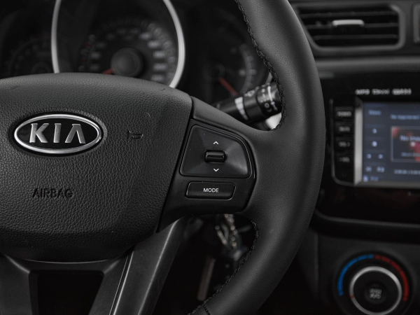 Kia Rio, III фото №12
