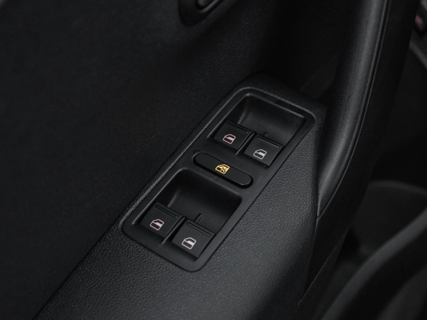 Volkswagen Polo, V Рестайлинг фото №13