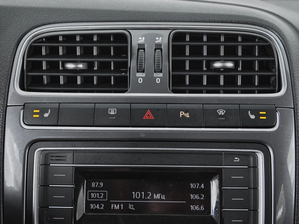 Volkswagen Polo, V Рестайлинг фото №15