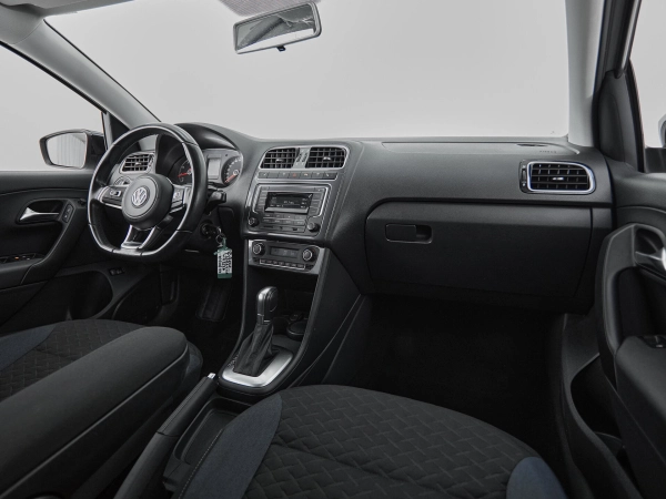 Volkswagen Polo, V Рестайлинг фото №9