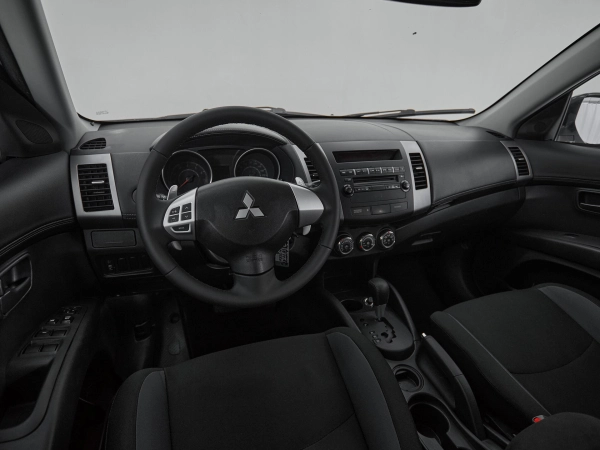 Mitsubishi Outlander, II Рестайлинг фото №7