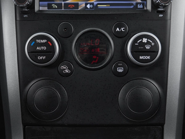 Suzuki Grand Vitara, II Рестайлинг фото №16