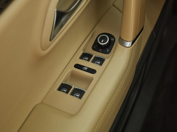 Volkswagen Passat CC, I Рестайлинг фото №13
