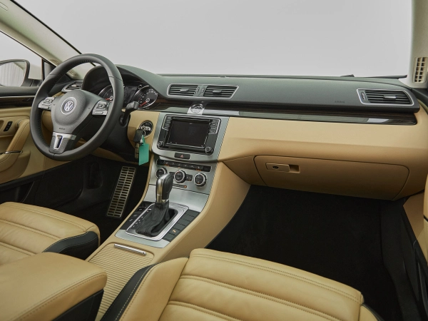 Volkswagen Passat CC, I Рестайлинг фото №9