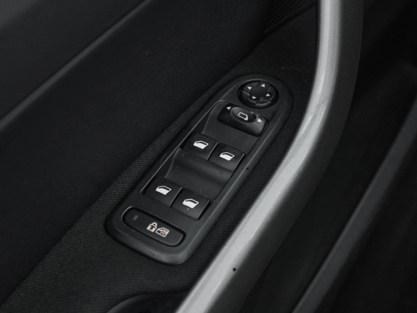 Peugeot 308, I фото №12