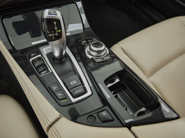 BMW 5 серии, VI (F10/F11/F07) фото №18