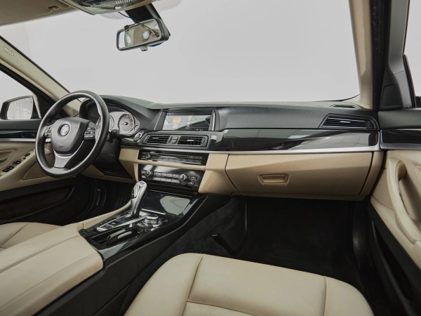 BMW 5 серии, VI (F10/F11/F07) фото №9
