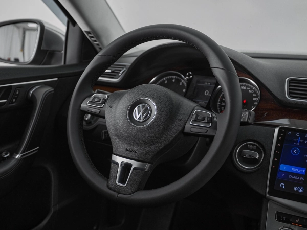 Volkswagen Passat, B7 фото №10