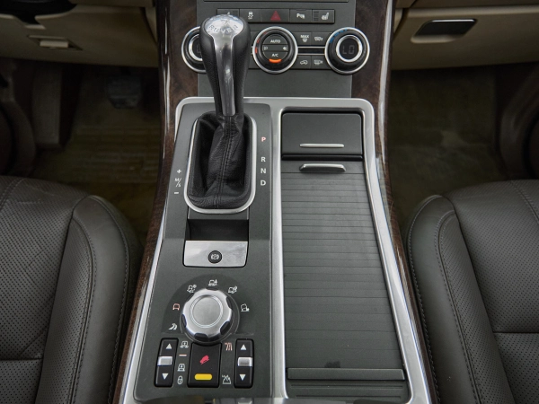Land Rover Range Rover Sport, I Рестайлинг фото №20