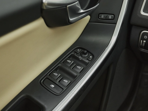 Volvo XC60, I фото №13