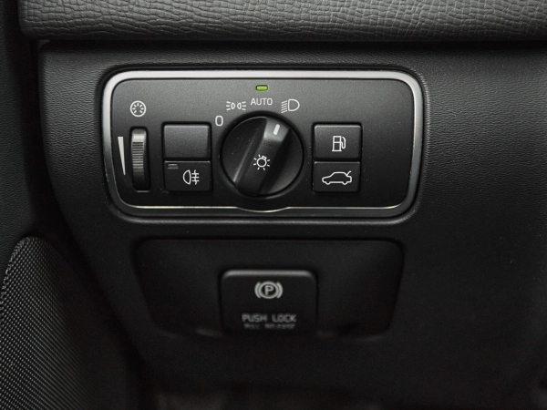 Volvo XC60, I фото №15