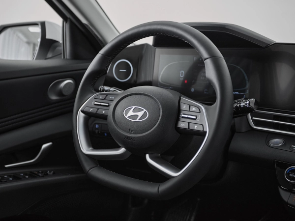 Hyundai Elantra, VII (CN7) Рестайлинг фото №11