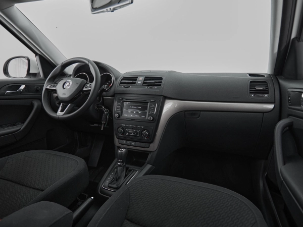 Skoda Yeti, I Рестайлинг фото №9