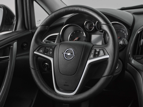 Opel Astra, J Рестайлинг фото №10