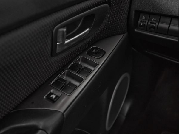 Mazda 3, I (BK) Рестайлинг фото №12