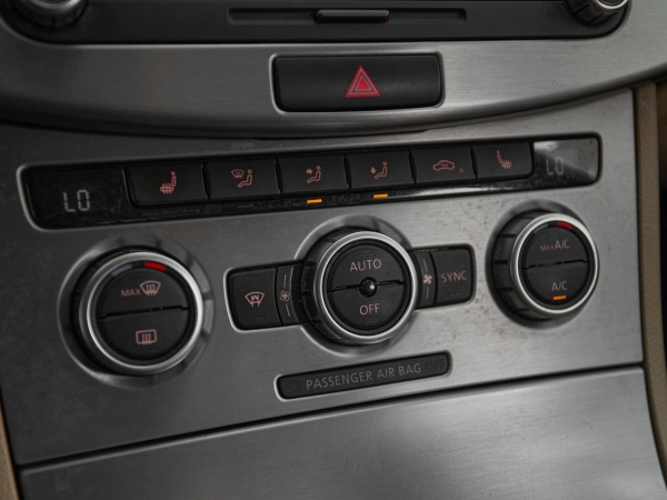 Volkswagen Passat CC, I Рестайлинг фото №16