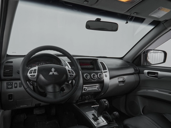 Mitsubishi Pajero Sport, II фото №7