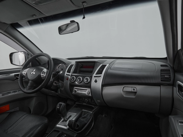 Mitsubishi Pajero Sport, II фото №9
