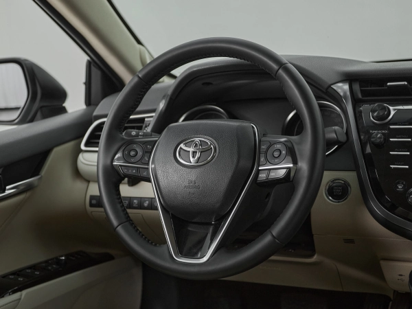 Toyota Camry, VIII (XV70) фото №10