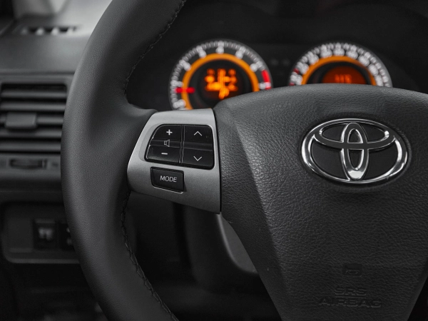 Toyota Corolla, X (E140, E150) Рестайлинг фото №11