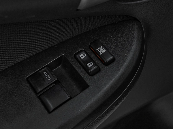 Toyota Corolla, X (E140, E150) Рестайлинг фото №13