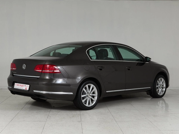 Volkswagen Passat, B7 фото №6