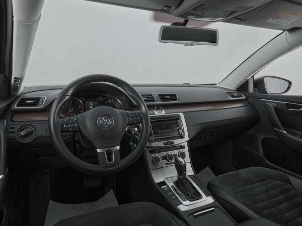 Volkswagen Passat, B7 фото №7