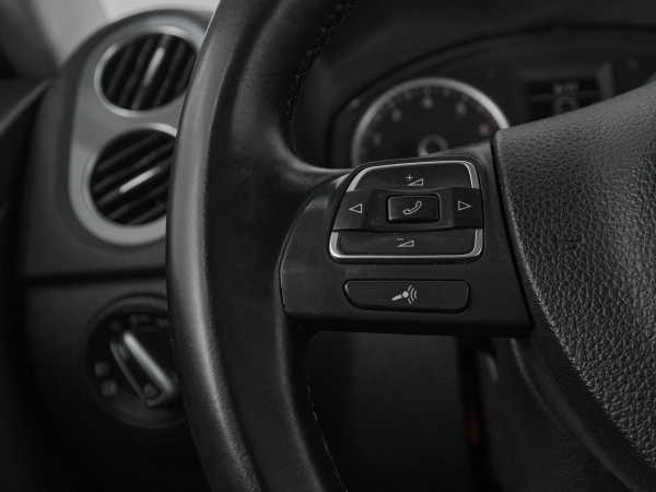 Volkswagen Tiguan, I Рестайлинг фото №11