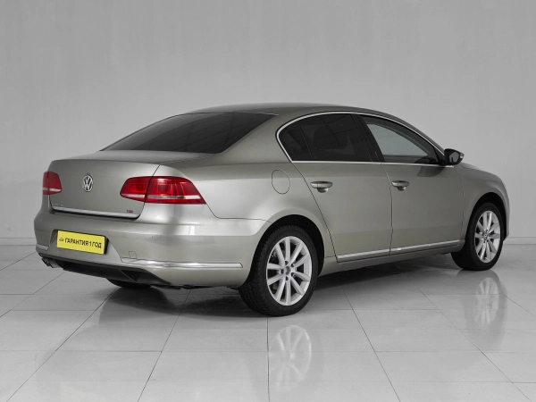 Volkswagen Passat, B7 фото №6