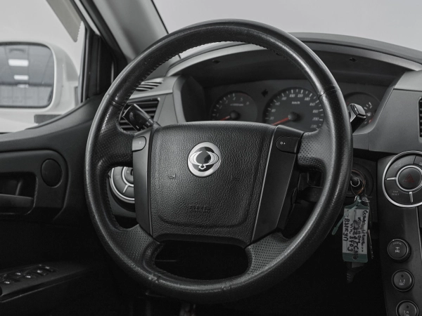 SsangYong Kyron, I Рестайлинг фото №10