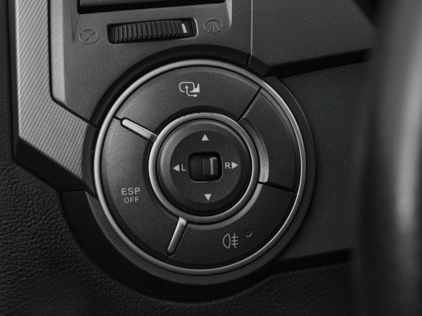 SsangYong Kyron, I Рестайлинг фото №14