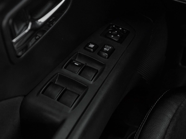 Peugeot 4007, I фото №13