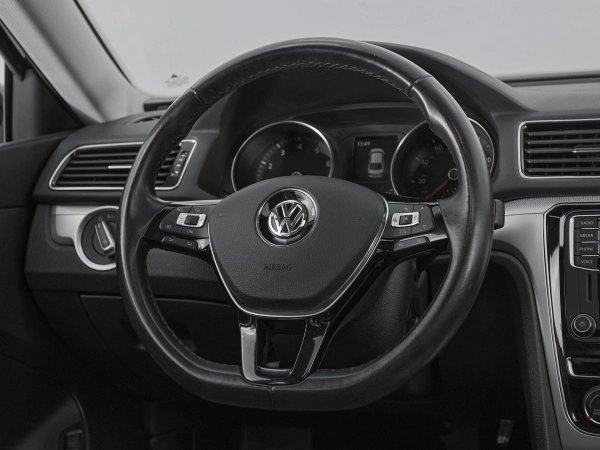 Volkswagen Passat, B8 фото №13