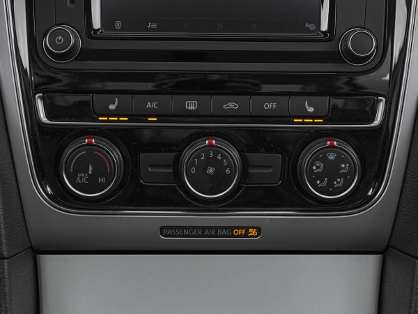 Volkswagen Passat, B8 фото №21