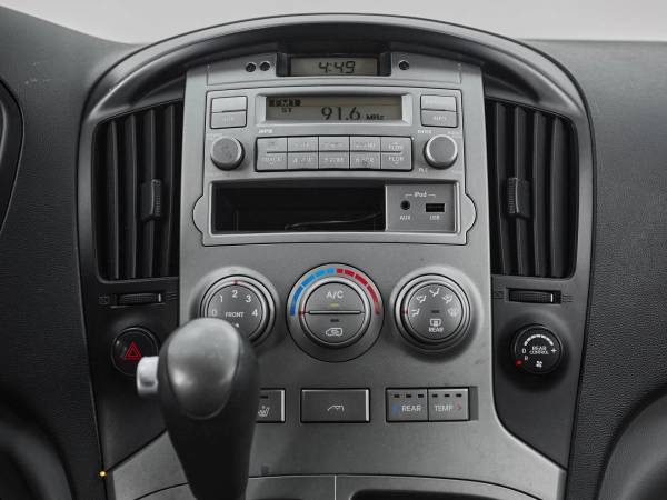 Hyundai Grand Starex, I фото №13