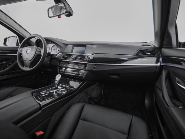 BMW 5 серии, VI (F10/F11/F07) фото №9