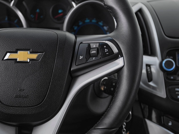 Chevrolet Cruze, I Рестайлинг фото №11