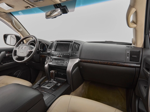 Toyota Land Cruiser, 200 Series фото №10