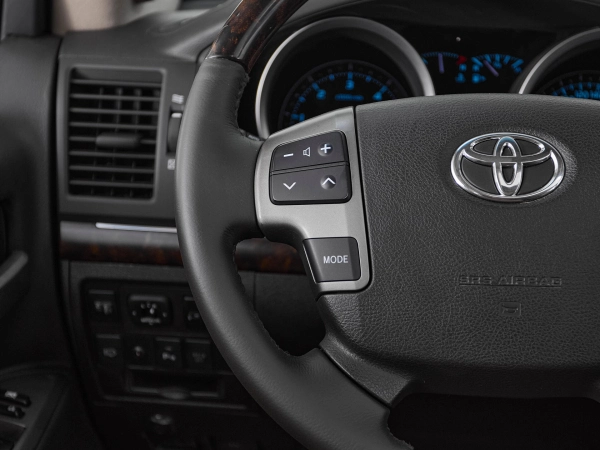 Toyota Land Cruiser, 200 Series фото №12