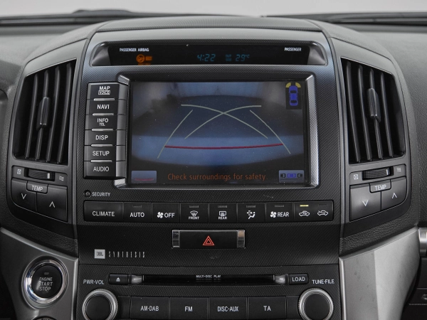 Toyota Land Cruiser, 200 Series фото №20