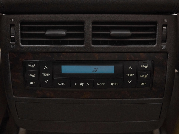 Toyota Land Cruiser, 200 Series фото №25