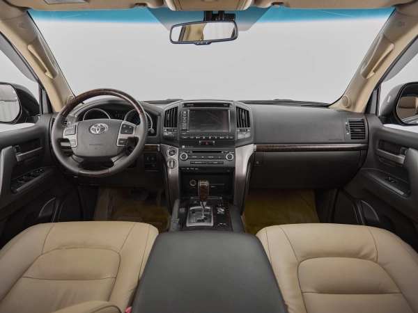Toyota Land Cruiser, 200 Series фото №9