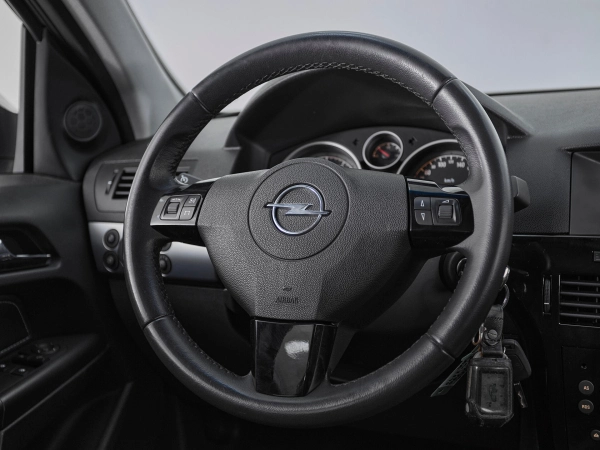 Opel Astra, H Рестайлинг фото №10