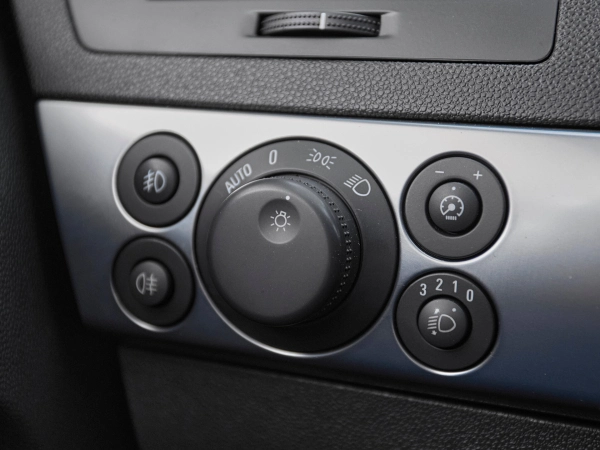 Opel Astra, H Рестайлинг фото №14