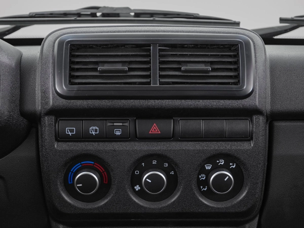 Lada (ВАЗ) Niva Travel, I фото №12