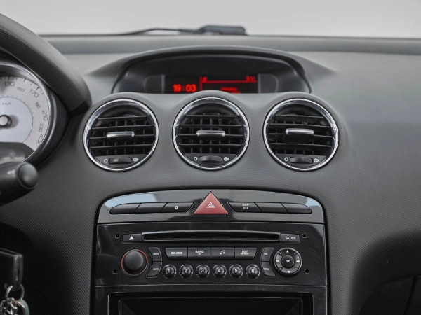 Peugeot 308, I Рестайлинг фото №15