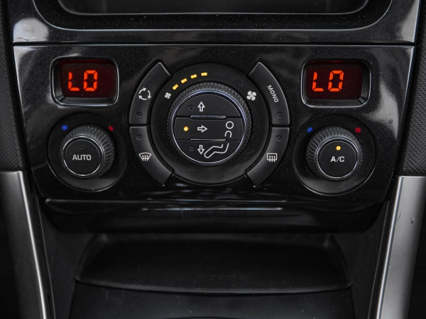 Peugeot 308, I Рестайлинг фото №16