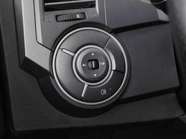SsangYong Kyron, I Рестайлинг фото №14
