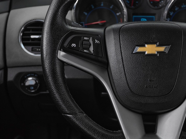 Chevrolet Cruze, I Рестайлинг фото №11