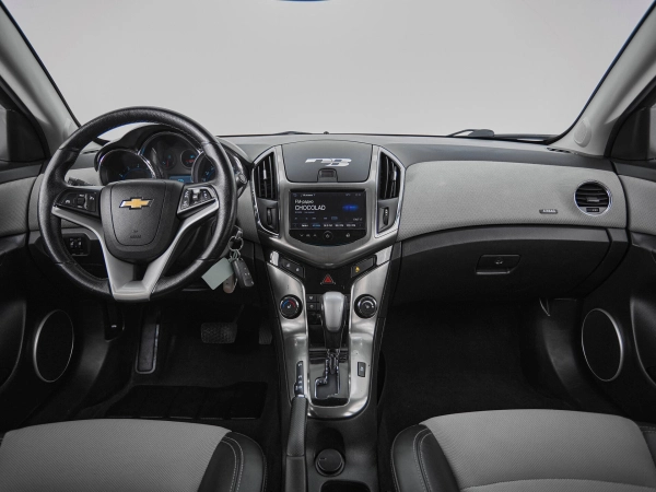 Chevrolet Cruze, I Рестайлинг фото №8
